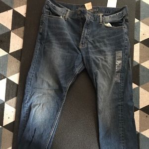 Brand New Never Worn American Eagle Slim Jeans